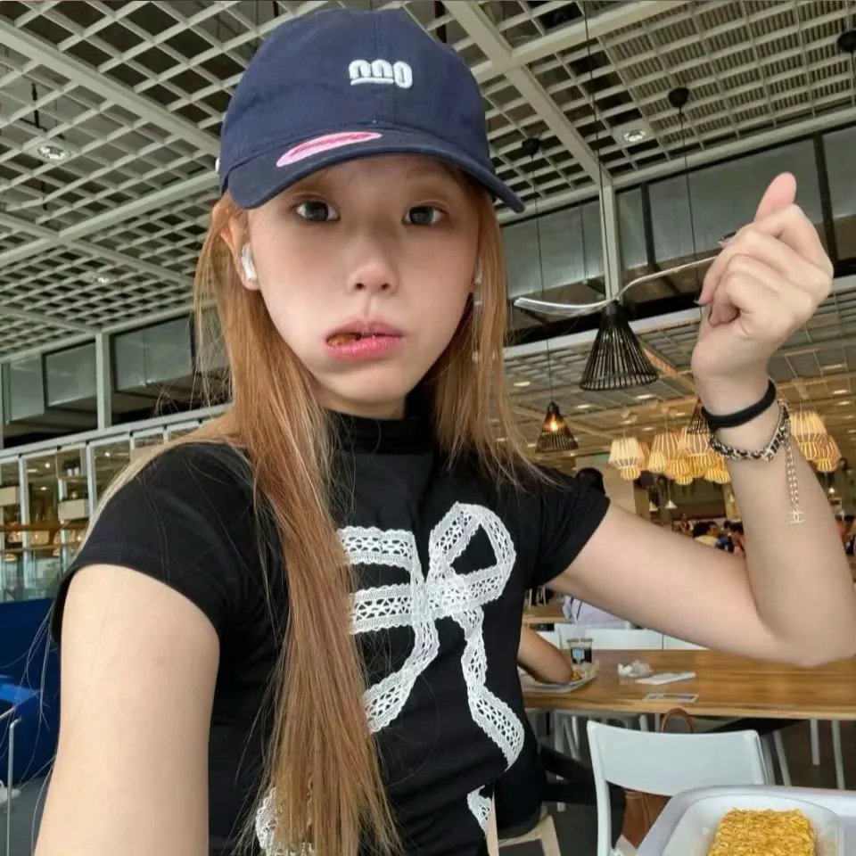 他的摩托车，她的岛